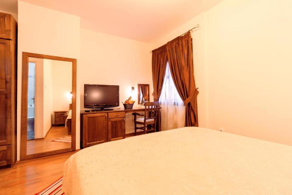 Downtown Rooms Nis Exterior photo